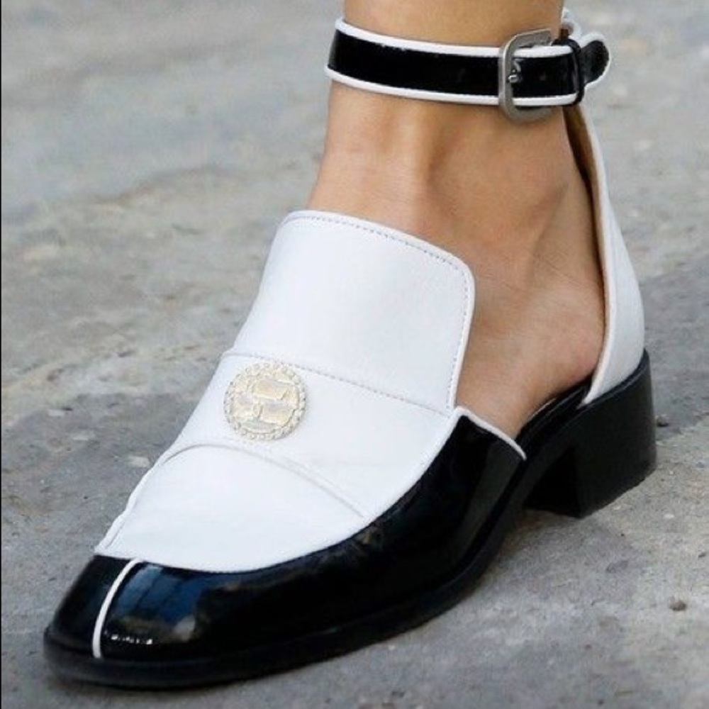 CHANEL Loafers